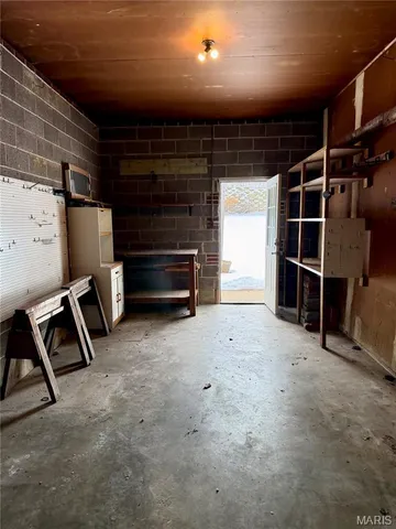 $1,950 | 317 Thomas Avenue, St. Charles, MO 63301