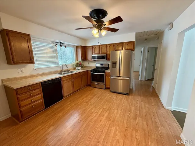 $1,950 | 317 Thomas Avenue, St. Charles, MO 63301