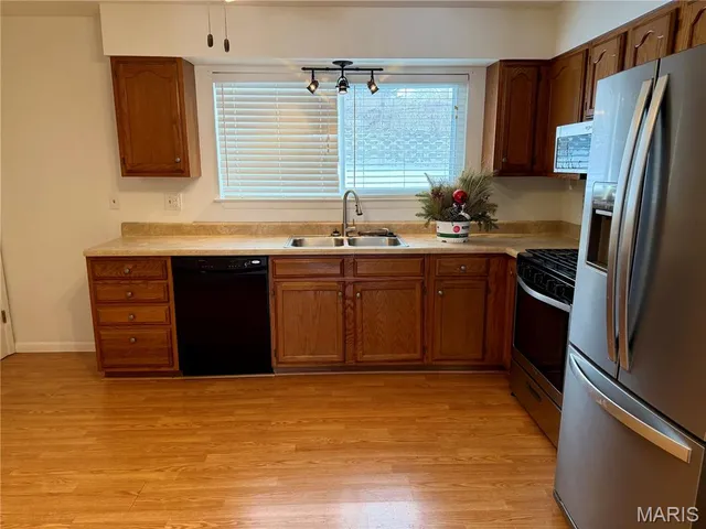 $1,950 | 317 Thomas Avenue, St. Charles, MO 63301