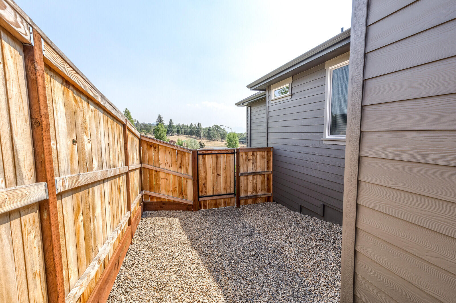 1059 Azure Way Eagle Point, OR 97524 - Photo 29 of 34 Gallery Image 29