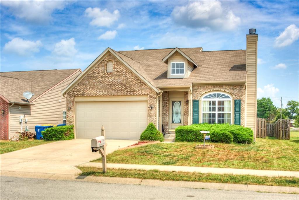 2747 Rothe Lane Indianapolis, IN 46229 - Photo 2 of 37 Gallery Image 2