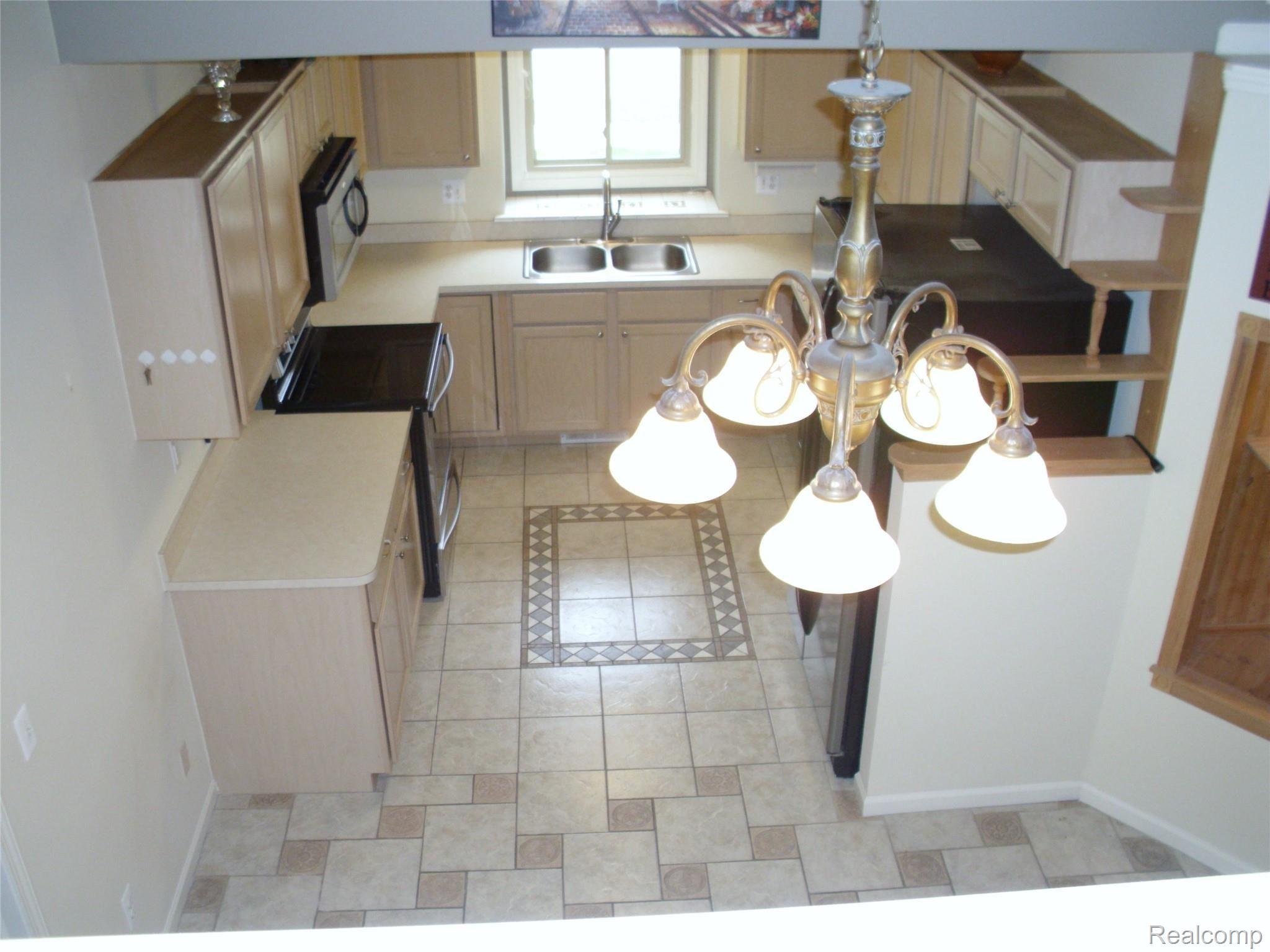 16841 Country Ridge Lane Macomb, MI 48044 - Photo 19 of 76 DSCI4190.JPG