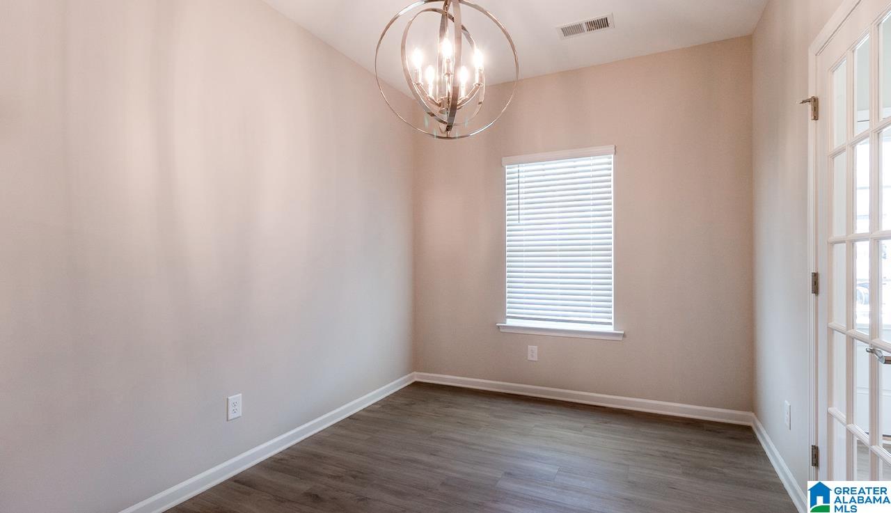 864 Ridgeway Avenue Columbiana, AL 35051 - Photo 6 of 14