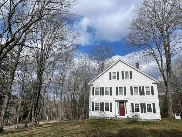 $515,000 | 507 Old Street Road, Peterborough, NH 03458