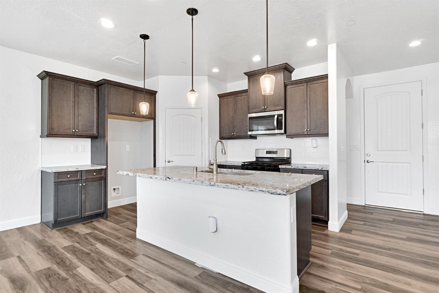 1148 Summit Drive Madera, CA 93638 - Photo 12 of 39