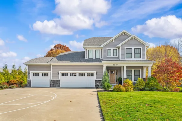 $649,000 | 4047 Fox Woods Road, St. Joseph, MI 49085