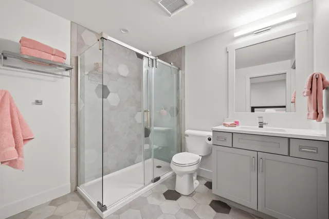 $689,900 | 4047 Fox Woods Road, St. Joseph, MI 49085