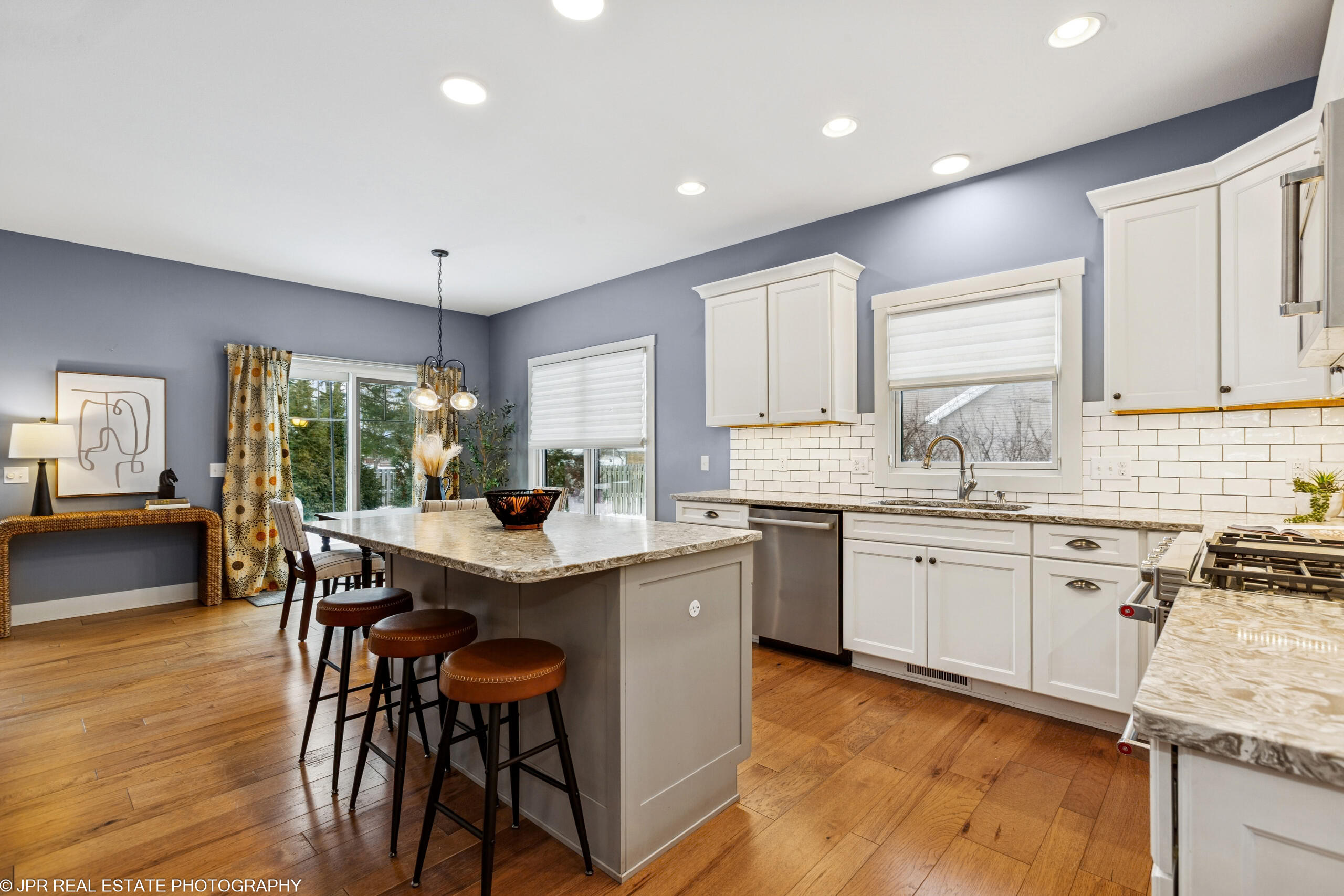 4047 Fox Woods Road St. Joseph, MI 49085 - Photo 4 of 28 10-2