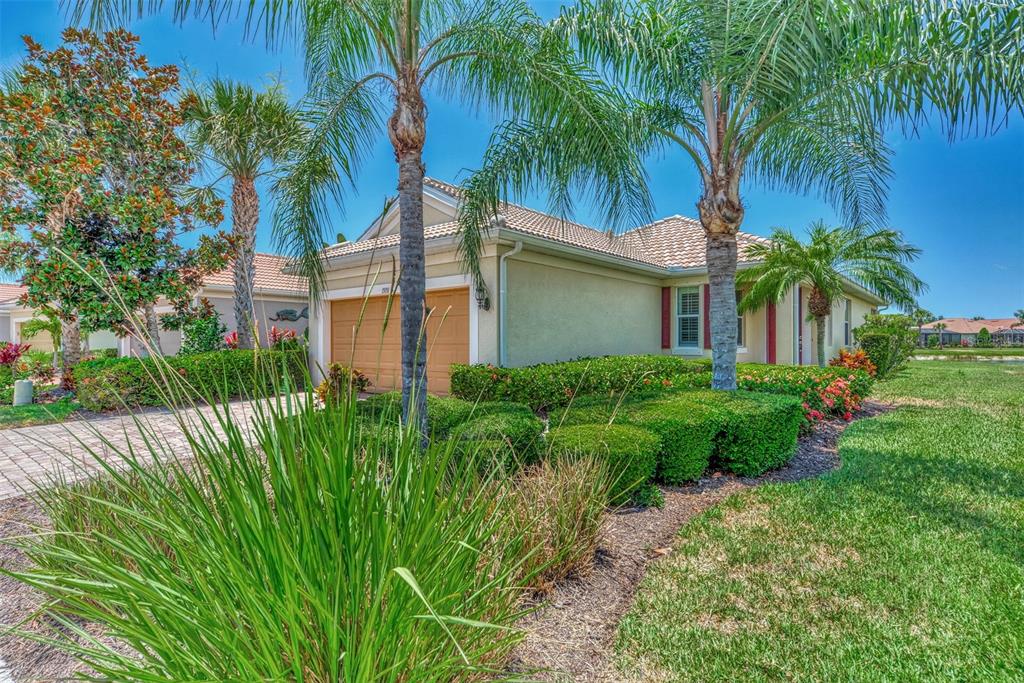 19191 Lappacio Street Venice, FL 34293 - Photo 3 of 44