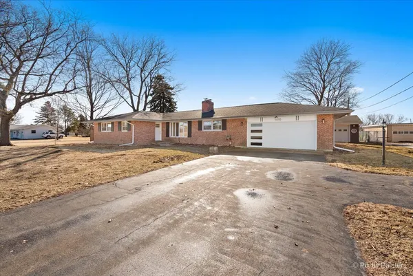 $409,900 | 1410 Freed Road, Sycamore, IL 60178