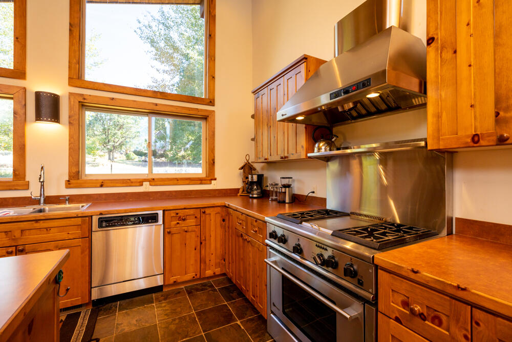 10850 Kestrel Road Klamath Falls, OR 97601 - Photo 14 of 54 10850KestrelRd.-37