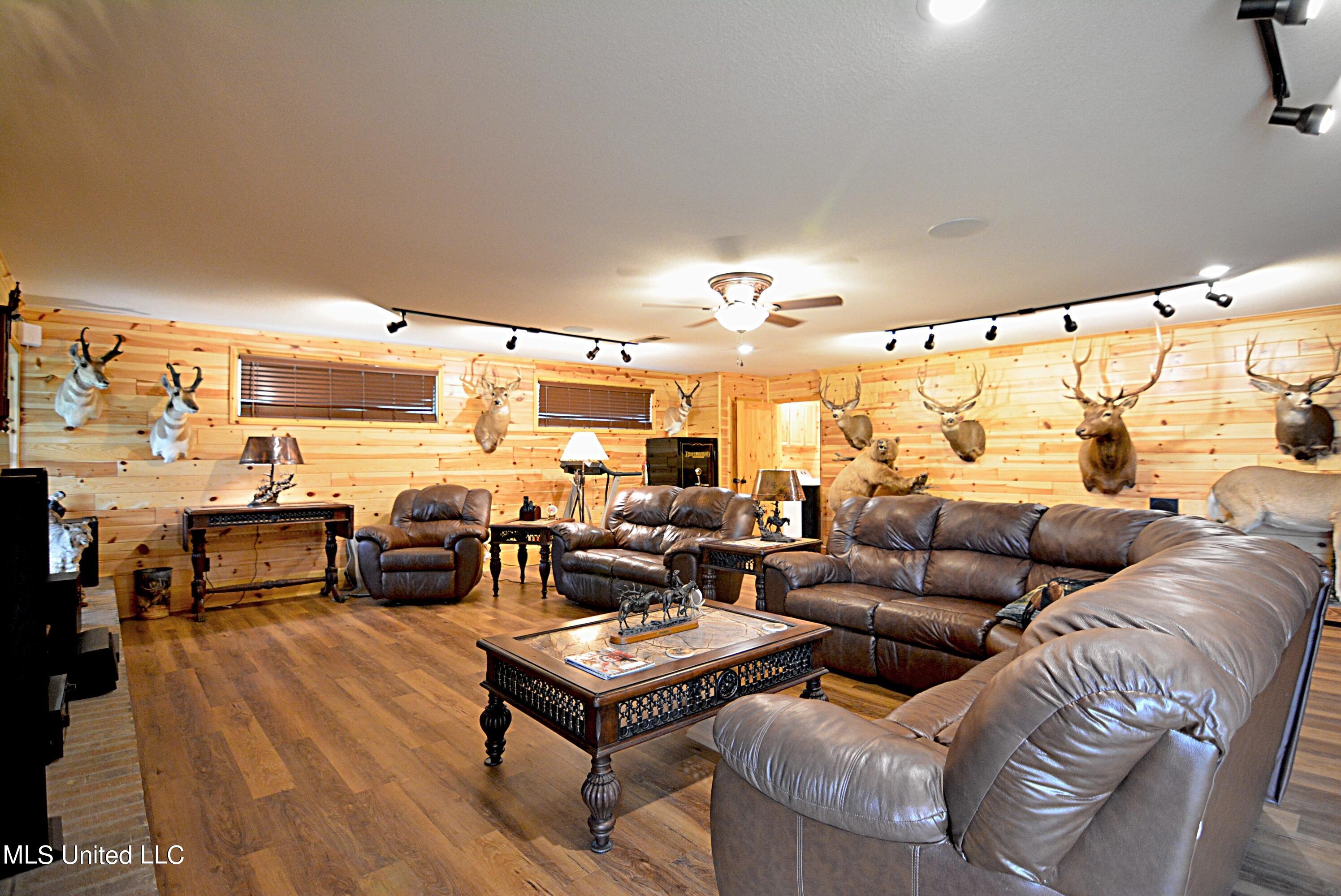1374 Gaines Road Hernando, MS 38632 - Photo 20 of 43 Den from Door