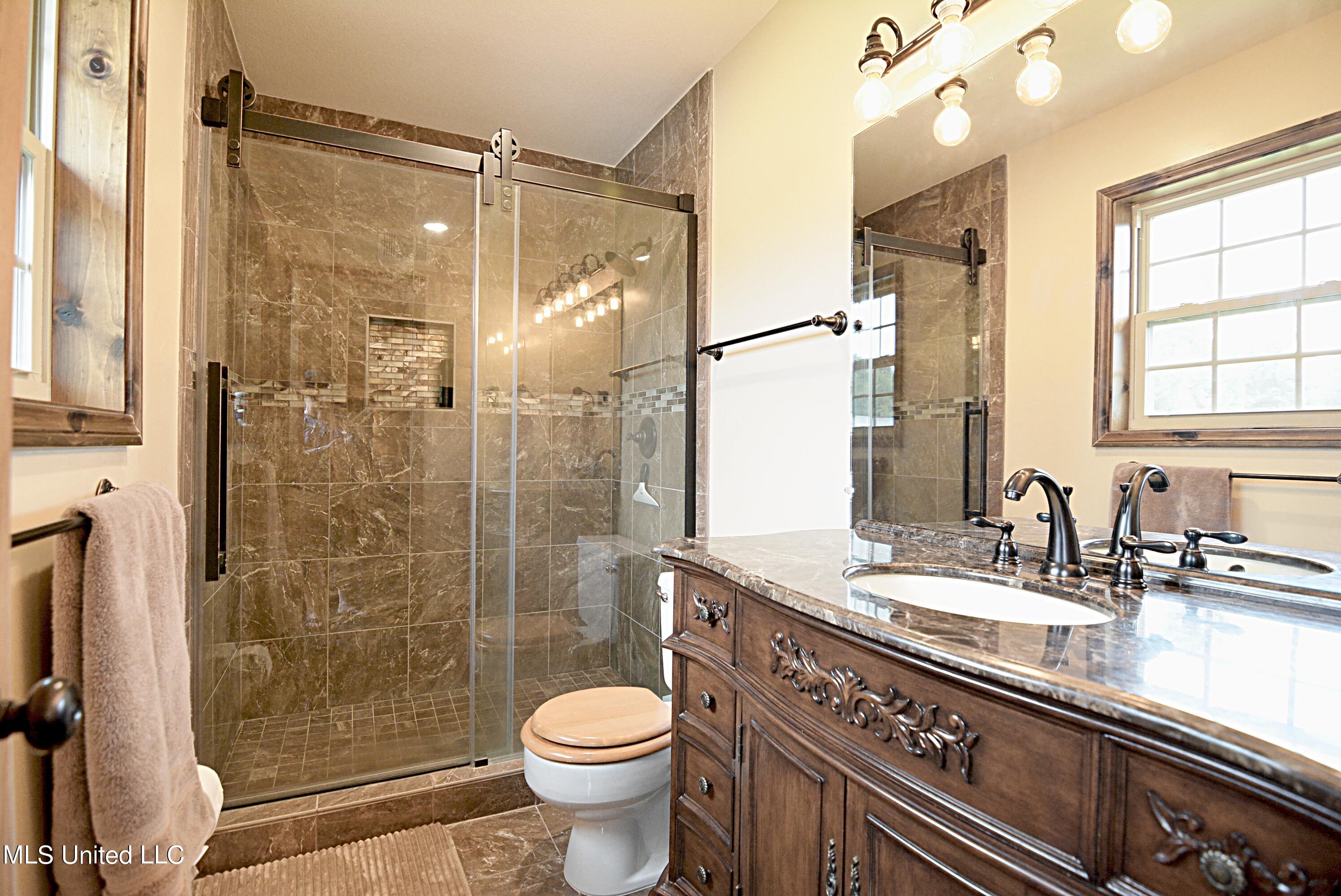 1374 Gaines Road Hernando, MS 38632 - Photo 23 of 43 Master Bathroom