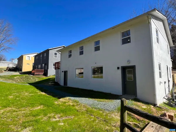 $1,490 | 1307 King Street, Unit B, Charlottesville, VA 22903