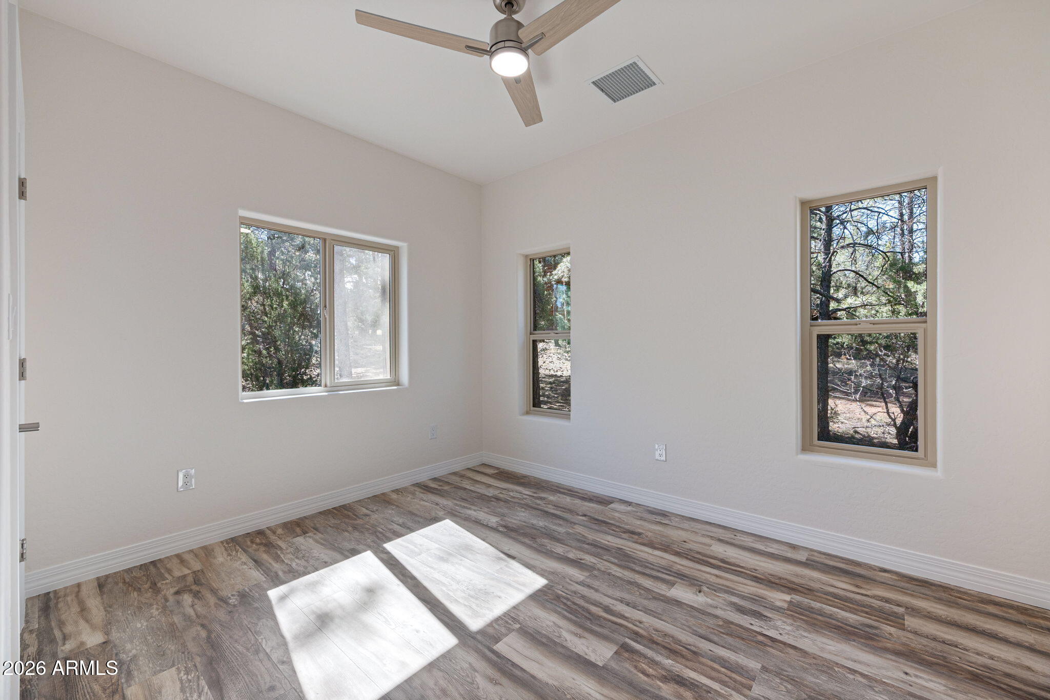 2273 Constellation Circle Overgaard, AZ 85933 - Photo 23 of 35