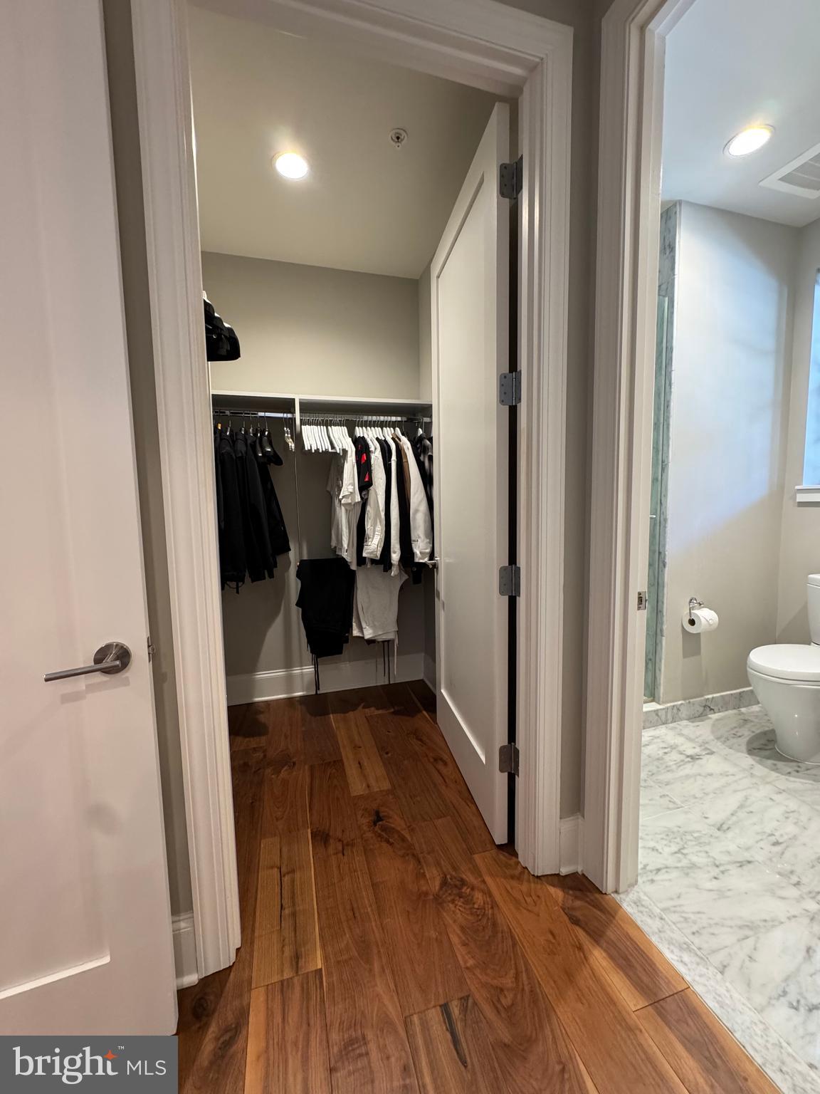 8121 River Road, Unit 424 Bethesda, MD 20817 - Photo 33 of 48