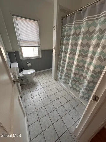 $1,800 | 425 6th Avenue, Watervliet, NY 12189