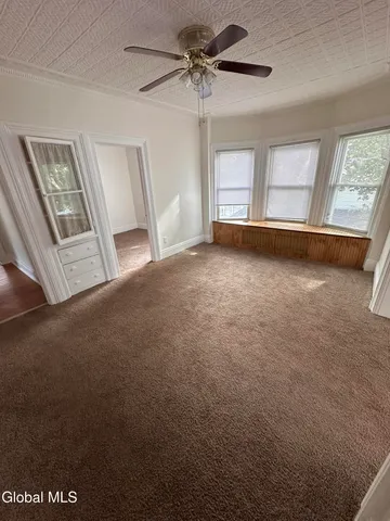 $1,800 | 425 6th Avenue, Watervliet, NY 12189