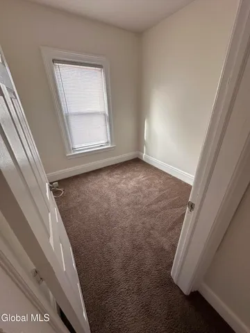 $1,800 | 425 6th Avenue, Watervliet, NY 12189