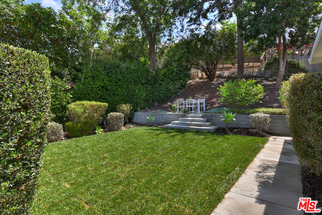7014 Ramsgate Avenue Los Angeles, CA 90045 - Photo 38 of 41