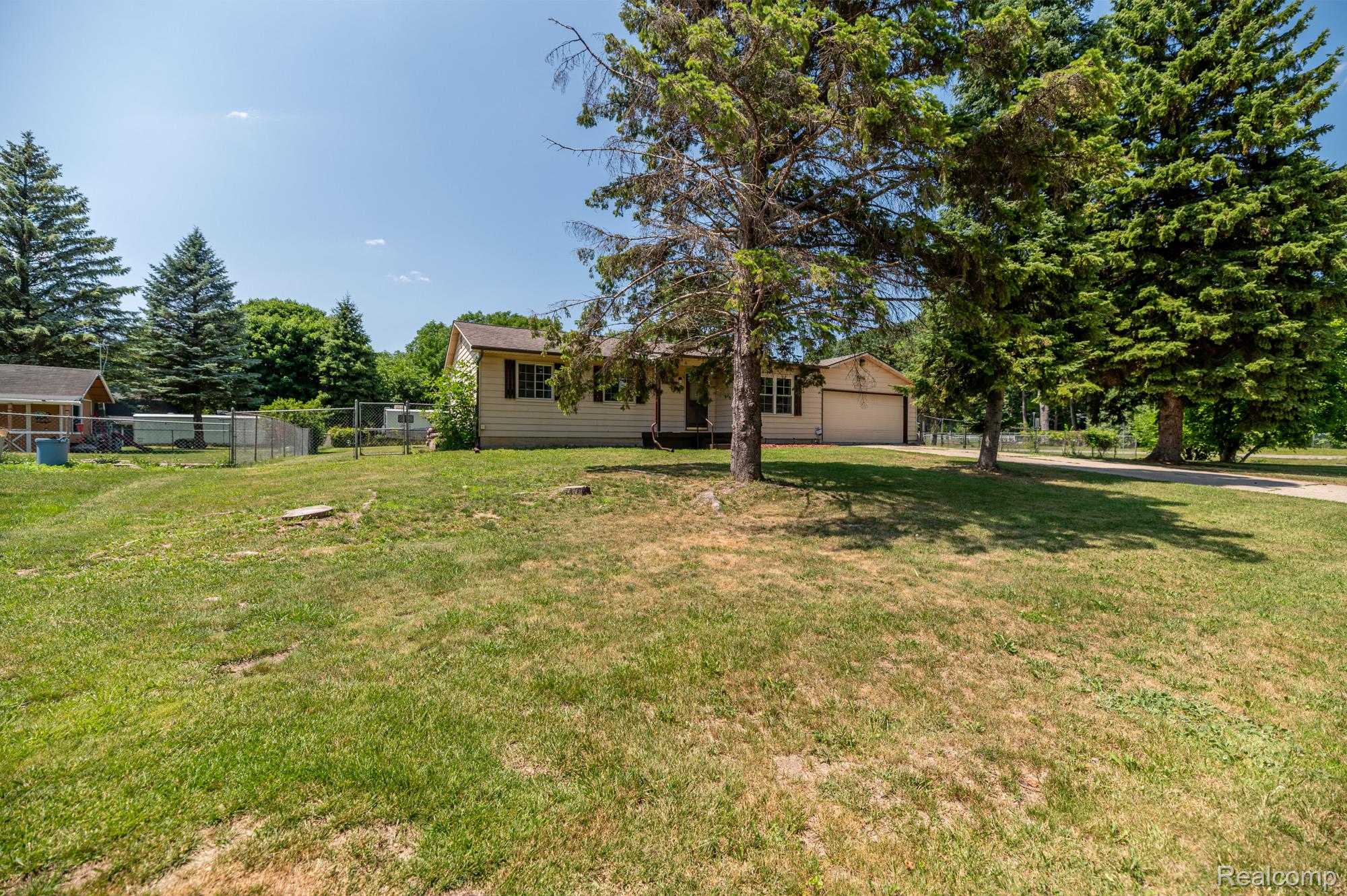 3276 Hammerberg Road Flint, MI 48507 - Photo 2 of 22 3276 HAMMERBERG Rd-3.jpg