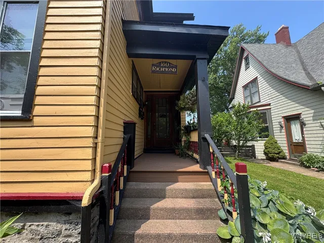 $1,350 | 180 Richmond Avenue, Unit 2, Buffalo, NY 14222