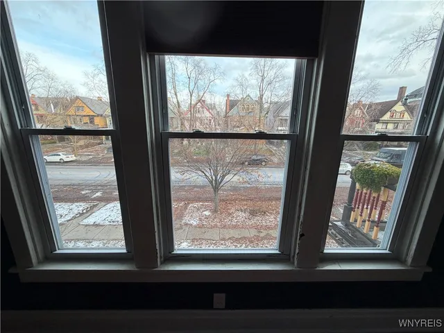 $1,350 | 180 Richmond Avenue, Unit 2, Buffalo, NY 14222