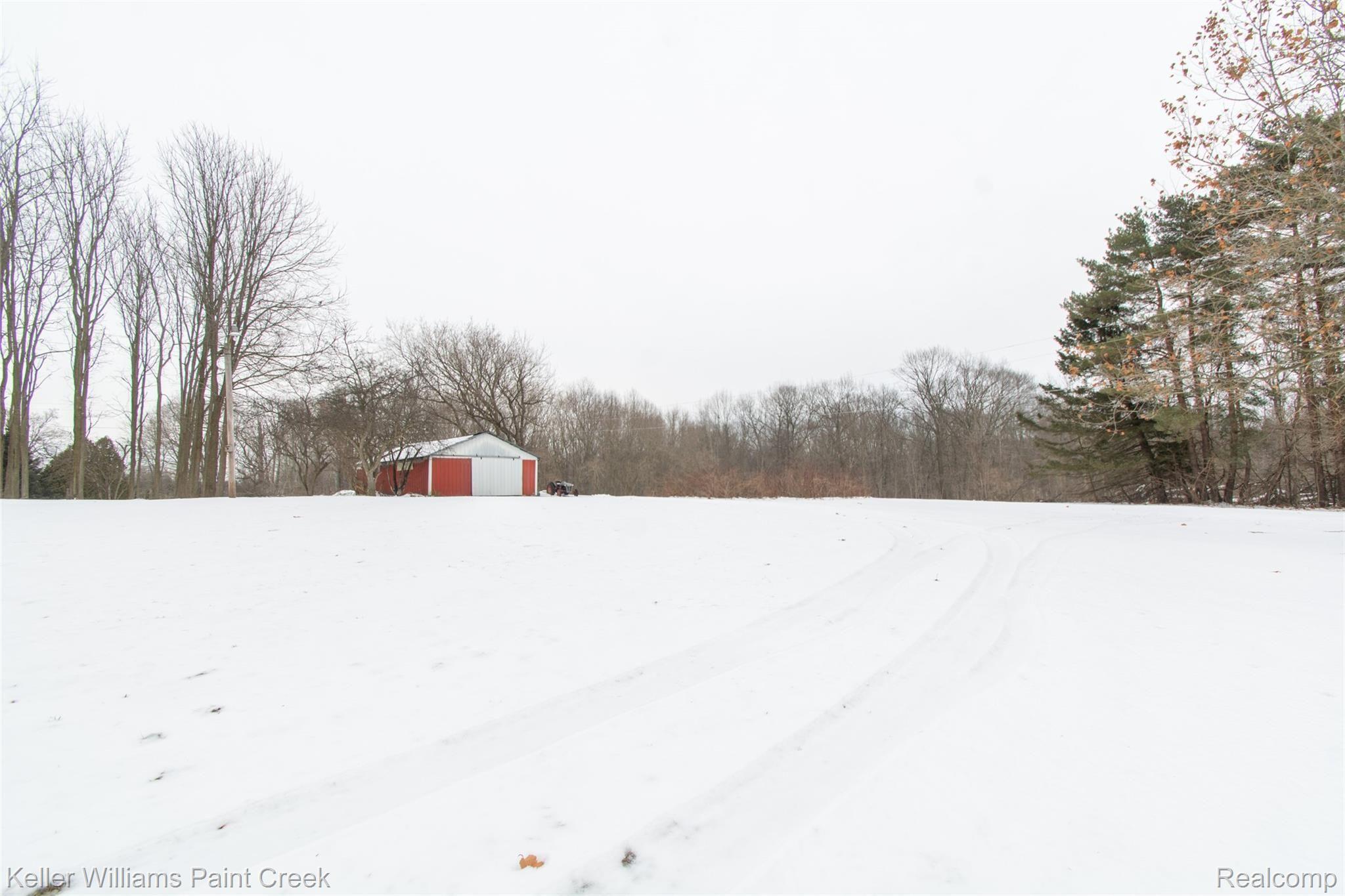2421 Atwell Road Attica, MI 48412 - Photo 4 of 29 A1D_6245.jpg