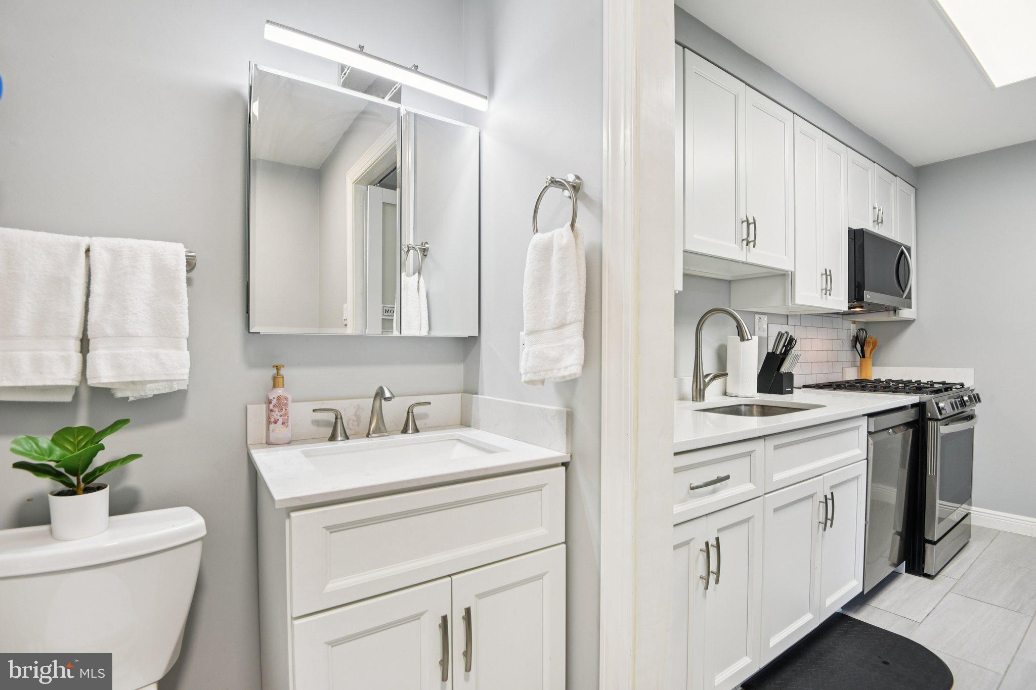 9175 Hitching Post Lane, Unit F Laurel, MD 20723 - Photo 16 of 30 Half bathroom