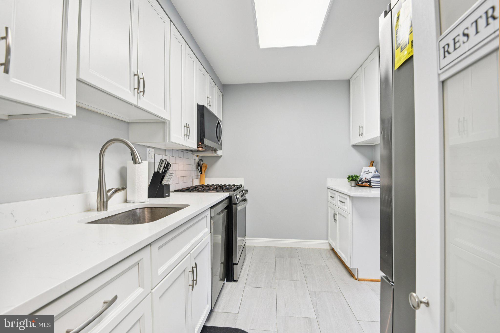 9175 Hitching Post Lane, Unit F Laurel, MD 20723 - Photo 17 of 30 Kitchen