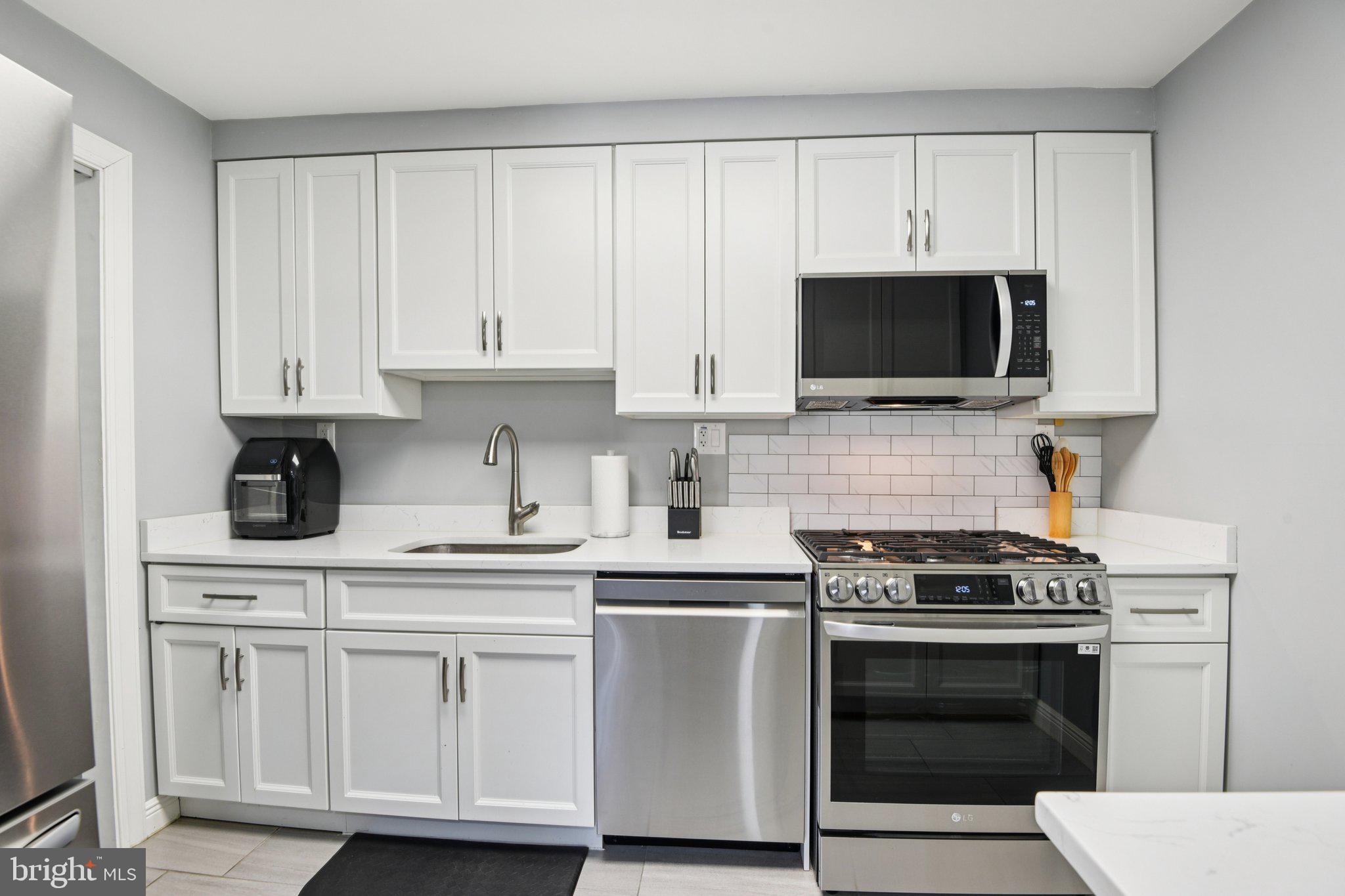 9175 Hitching Post Lane, Unit F Laurel, MD 20723 - Photo 10 of 30 Kitchen