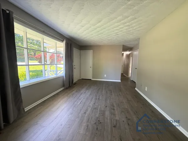 $2,925 | 3113 Clearview Drive, Roanoke, VA 24018