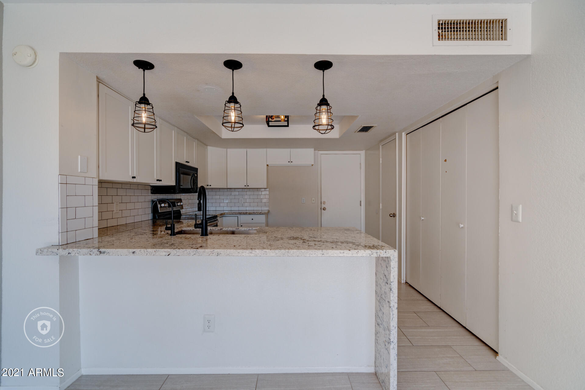 513 East Utopia Road Phoenix, AZ 85024 - Photo 9 of 20 listing_8