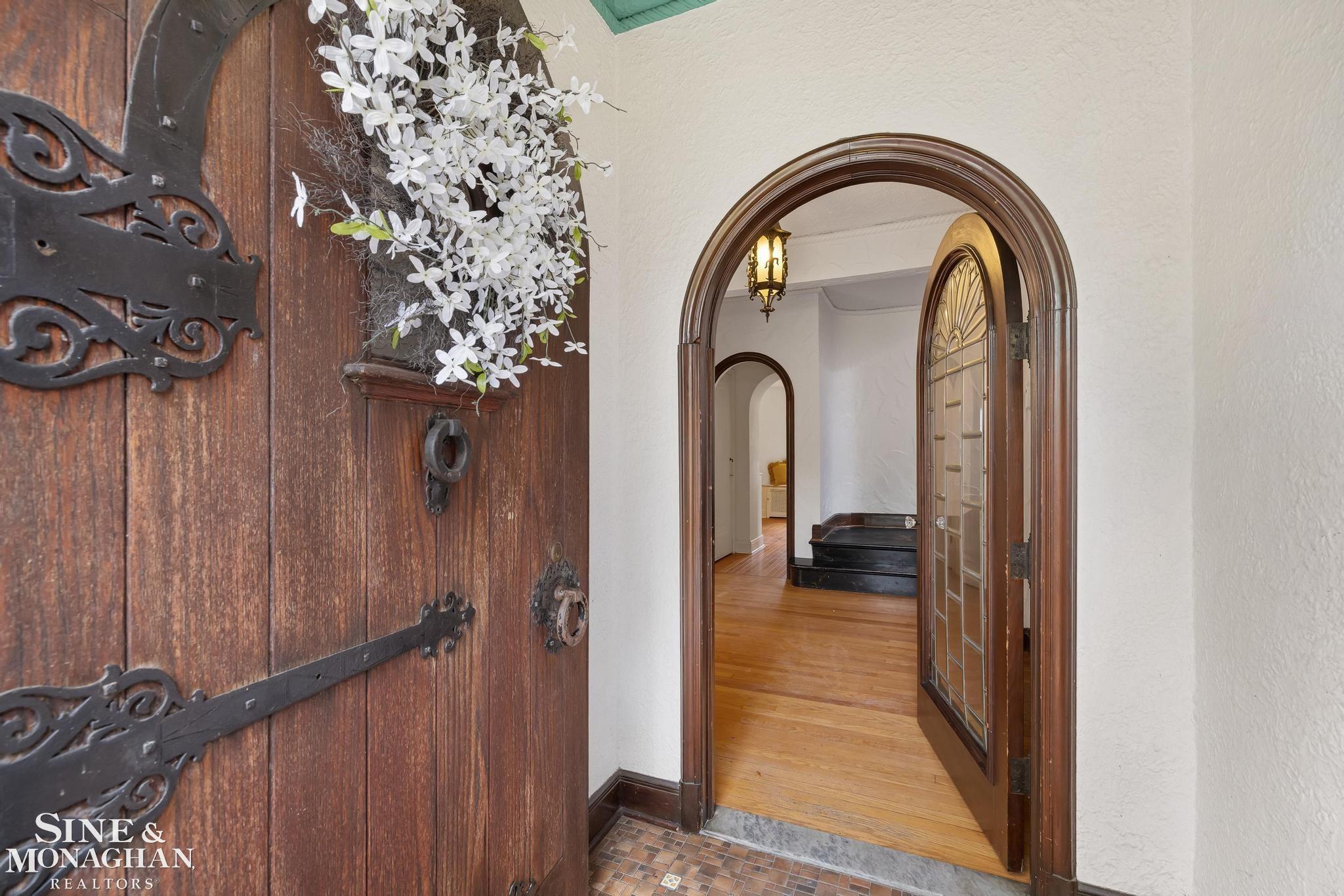 1350 Buckingham Road Grosse Pointe Park, MI 48230 - Photo 6 of 51