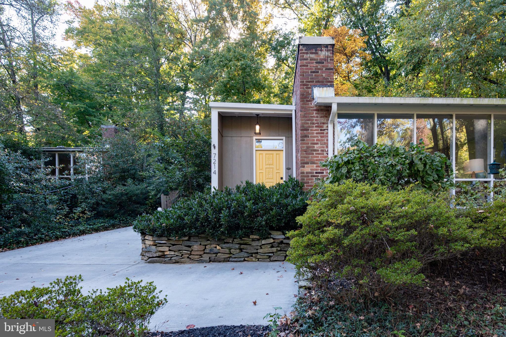 7214 Beechwood Road Alexandria, VA 22307 - Photo 3 of 47