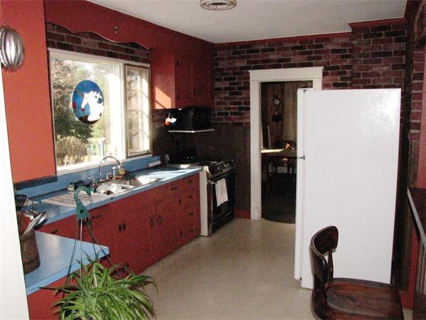 1035 Bernardston Road Greenfield, MA 01301 - Photo 14 of 30 Gallery Image 14