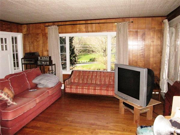 1035 Bernardston Road Greenfield, MA 01301 - Photo 19 of 30 Gallery Image 19