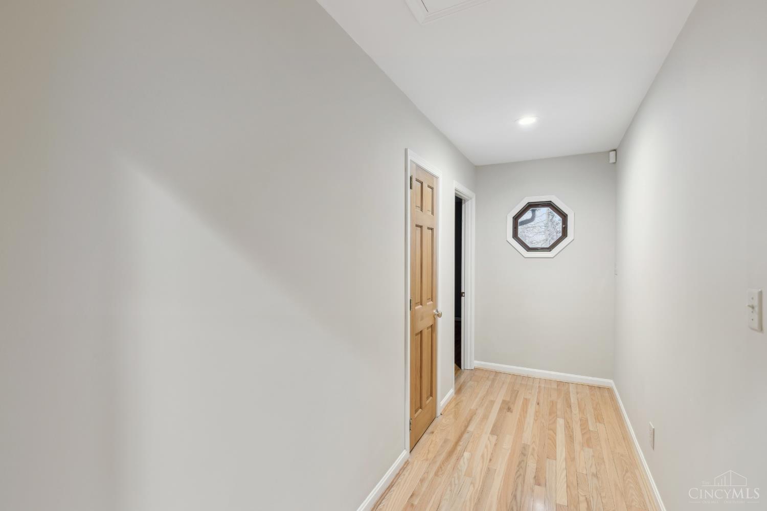 10652 West Mill Road Cincinnati, OH 45240 - Photo 19 of 36