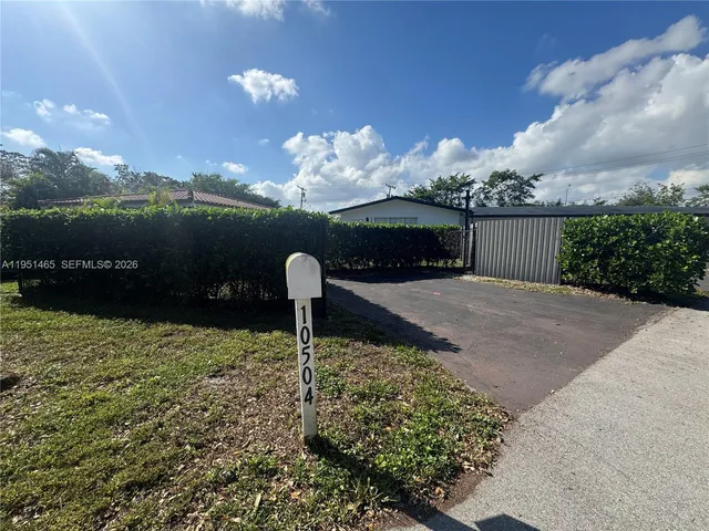 $3,000 | 10504 Southwest 77th Court, Unit 10504, Pinecrest, FL 33156