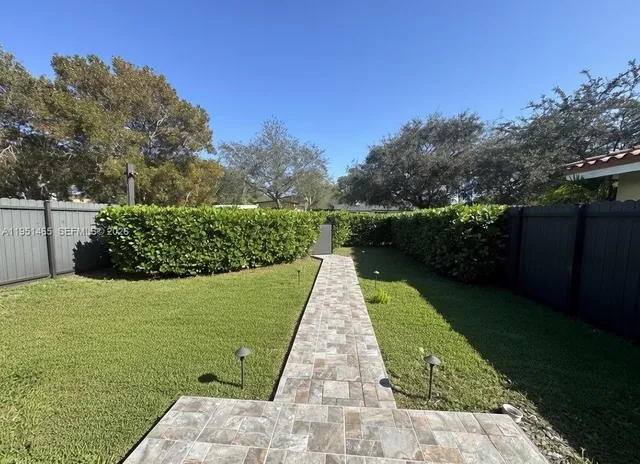 $3,000 | 10504 Southwest 77th Court, Unit 10504, Pinecrest, FL 33156