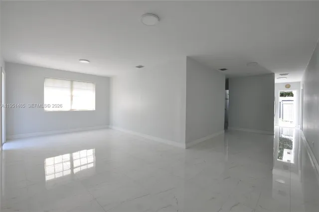 $3,000 | 10504 Southwest 77th Court, Unit 10504, Pinecrest, FL 33156