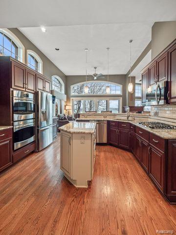 2411 Ridge Road White Lake, MI 48383 - Photo 8 of 40 Gallery Image 8