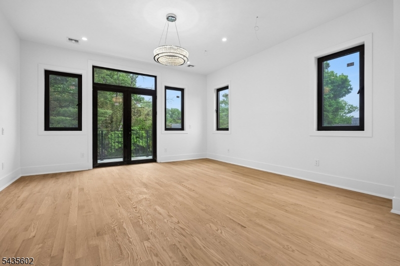 30 Winthrop Road Short Hills, NJ 07078 - Photo 14 of 34