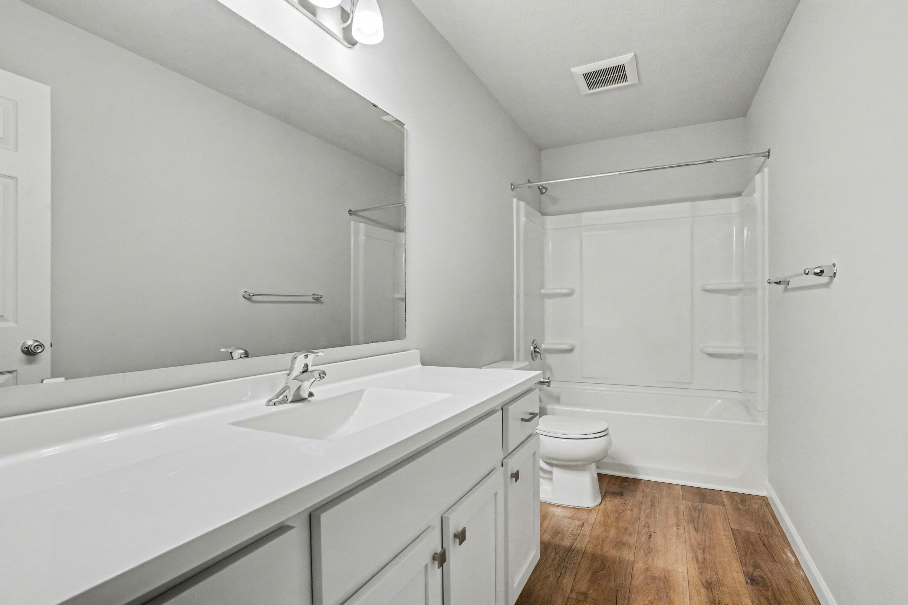71375 Embassy Road Edwardsburg, MI 49112 - Photo 18 of 26 SGN015-i2190-Bath