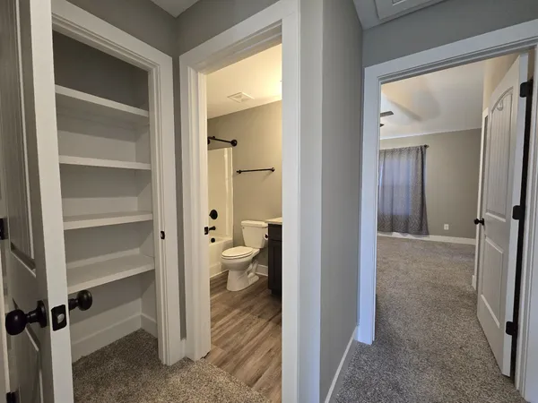 $2,100 | 414 A Oak Street, Clarksville, TN 37042