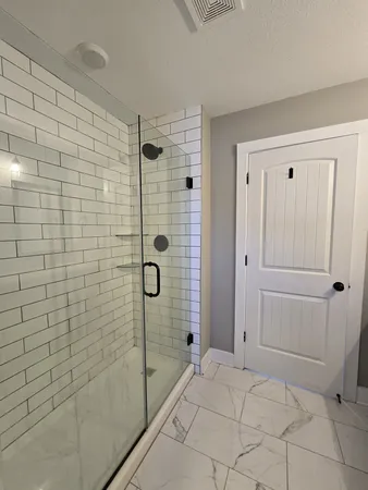 $2,100 | 414 A Oak Street, Clarksville, TN 37042