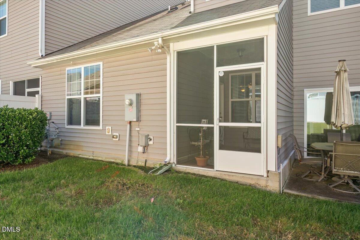 7328 Caversham Way Raleigh, NC 27617 - Photo 29 of 35 34-bEXT_009