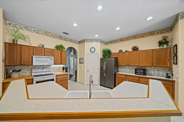 $679,900 | 16731 Southeast 181st Terrace, Weirsdale, FL 32195