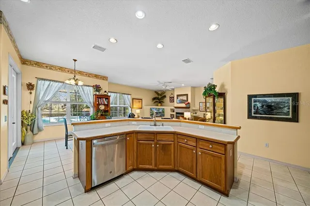 $679,900 | 16731 Southeast 181st Terrace, Weirsdale, FL 32195