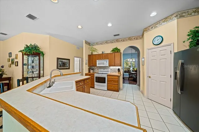 $679,900 | 16731 Southeast 181st Terrace, Weirsdale, FL 32195